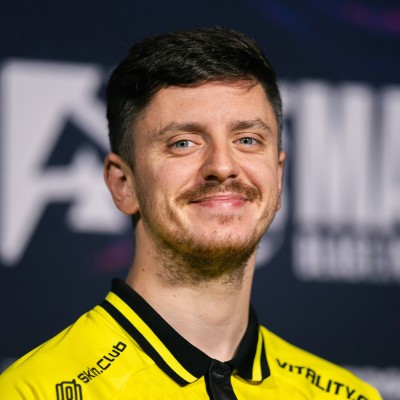 Dan 'apEX' Madesclaire